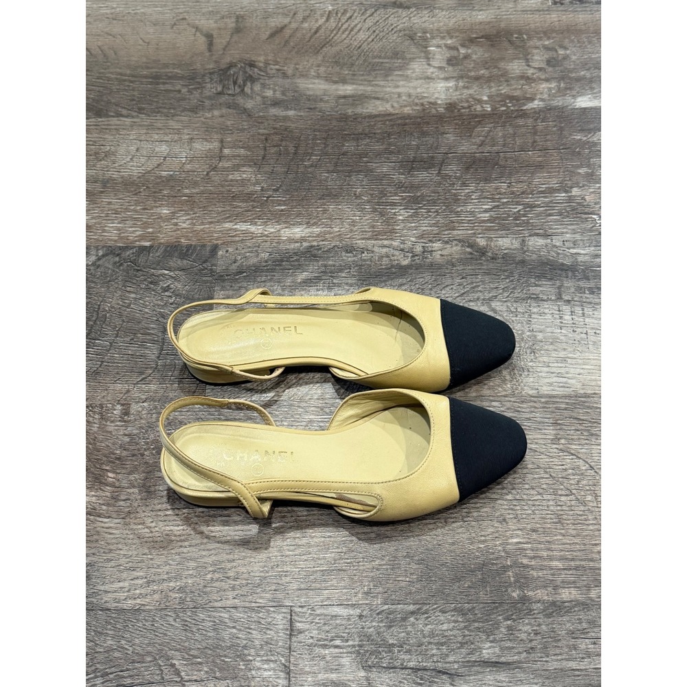 Chanel Beige Leather Black Cap Toe Slingback Flats CC Logo Made in Italy - Picture 3 of 13
